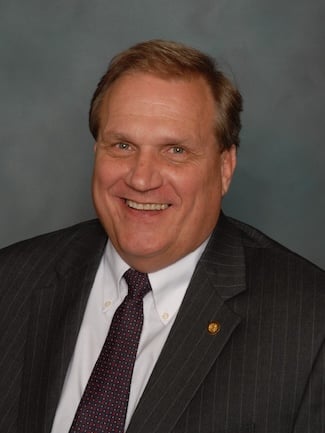 Sen Tim Melson